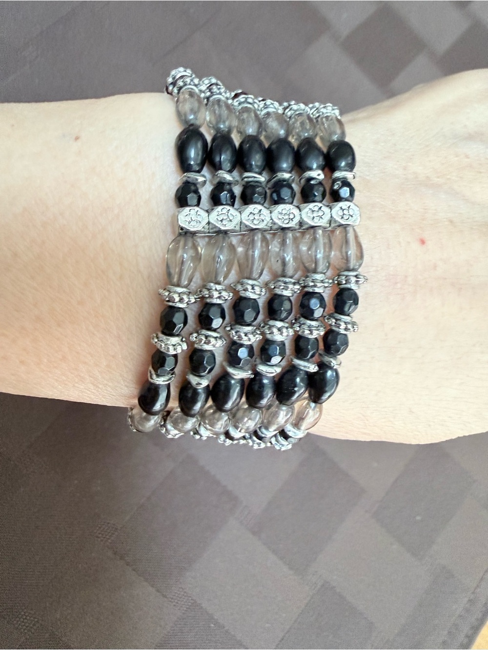 Vintage Y2K 8-Row Beaded
Stretch Cuff Bracelet - Black, Gray/clear & Silver Tone